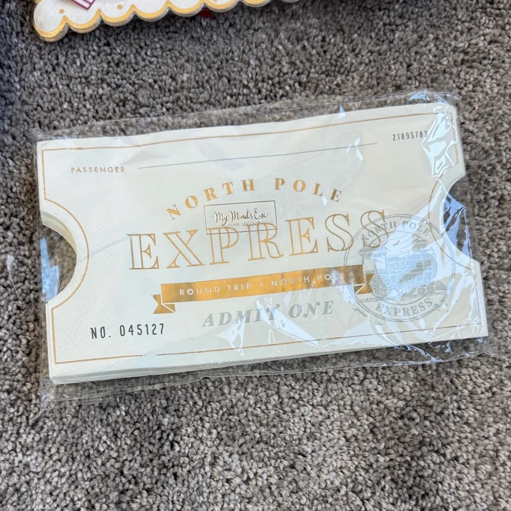 Holiday Party Plate and Napkin Kit